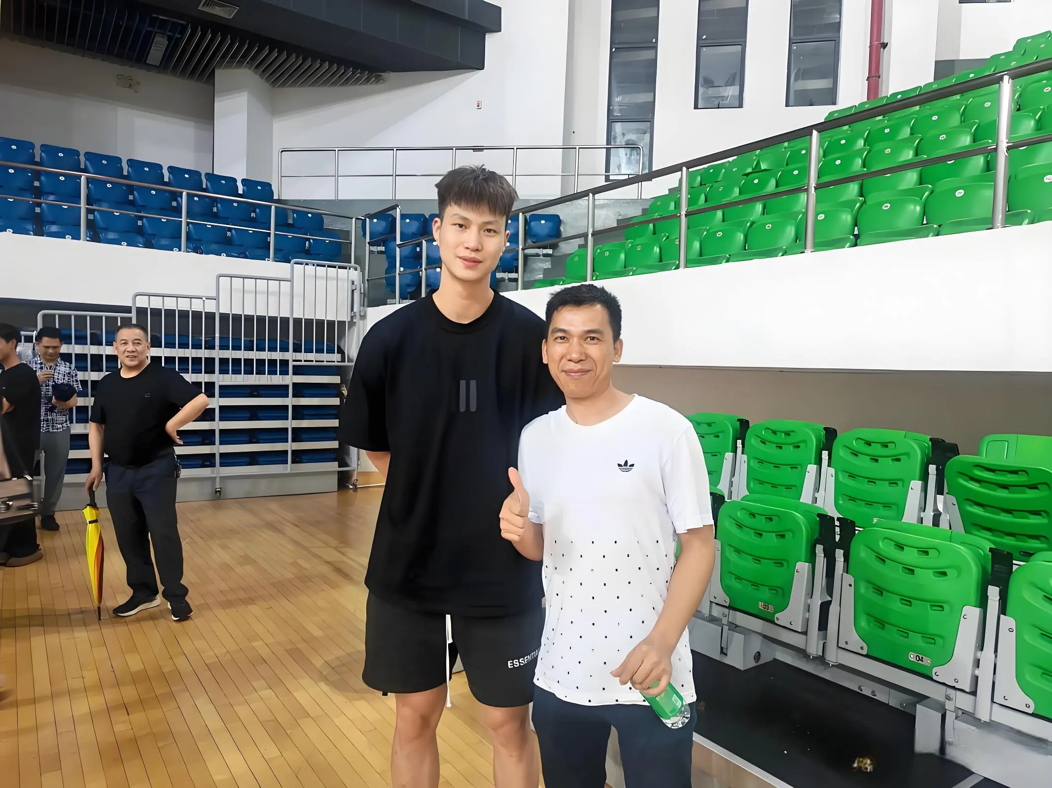 在广西梧州, 赵锦洋虽然 在广西梧州, 赵锦洋虽然