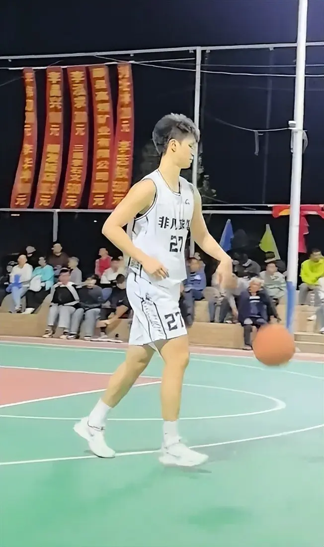 突破内线无, div 突破内线无, div